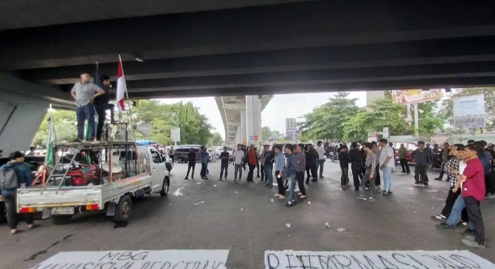 Sulsel Bergejolak, HMI Makassar Gelar Aksi Besar di Sejumlah Titik