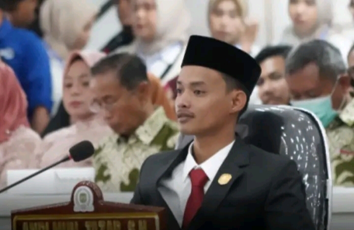 AM Tazar Soroti Akses Pendidikan! Aturan Jarak Jalur Domisili SMA Segera Dievaluasi