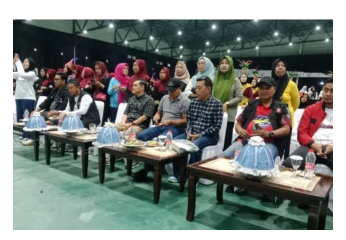 Dispora Kota Makassar bersama Komite Olahraga Rekreasi Masyarakat Indonesia (KORMI) Makassar menggelar Lomba Senam Sehat Rekreasi Masyarakat