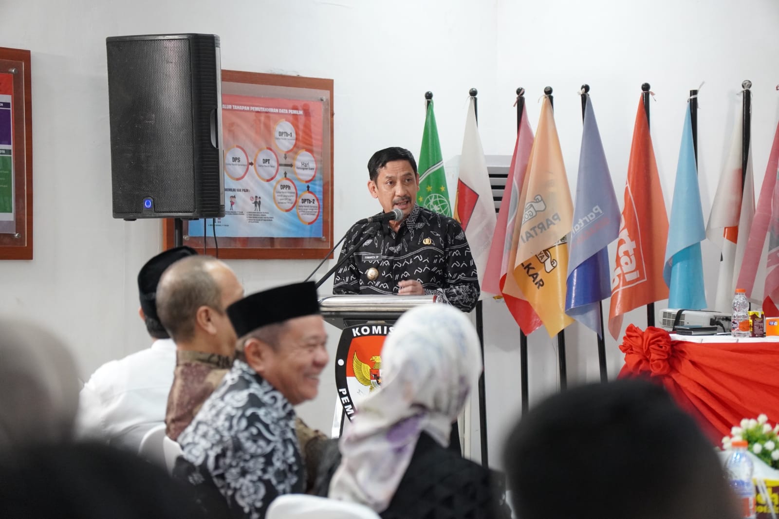 Pj Wali Kota Palopo Hadiri Rapat Pleno Terbuka Penetapan Calon Terpilih Wali Kota dan Wakil Wali Kota Palopo