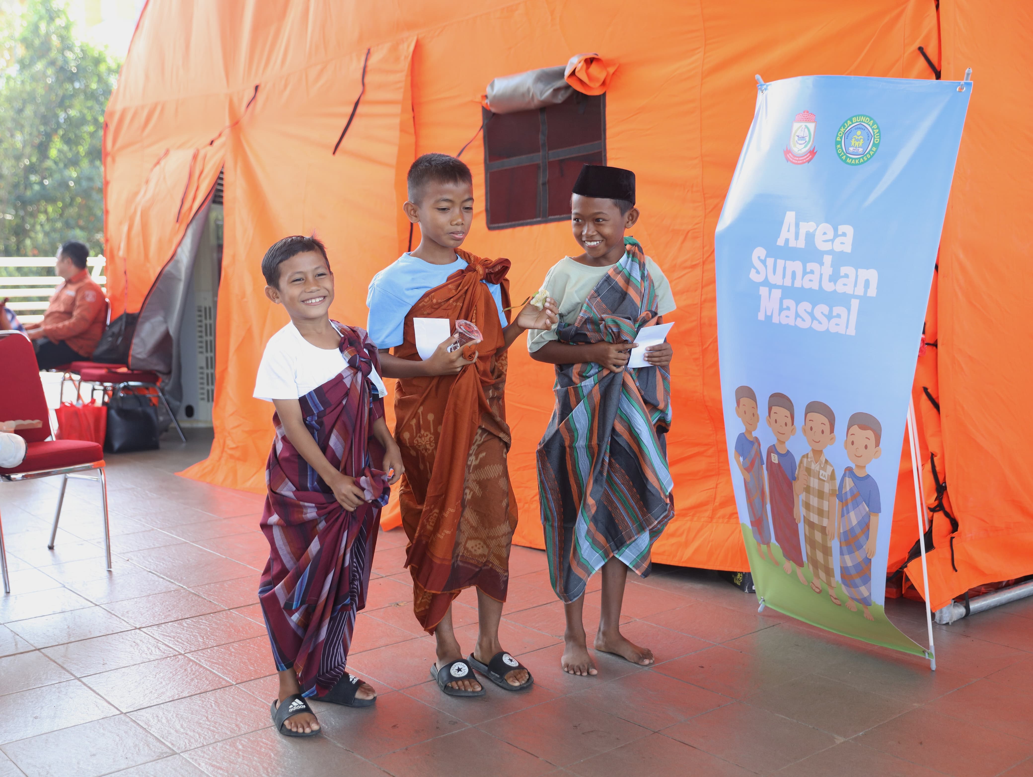 Pokja Bunda PAUD dan Dinkes Makassar Sukses Gelar Sunat Massal Gratis untuk 200 Anak Pada Peringatan HAN 2025