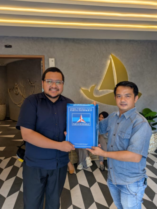 A. Ryan, SK sebagai Plt.Sekertaris  Dewan Pimpinan Cabang Partai Demokrat Kabupaten Pinrang