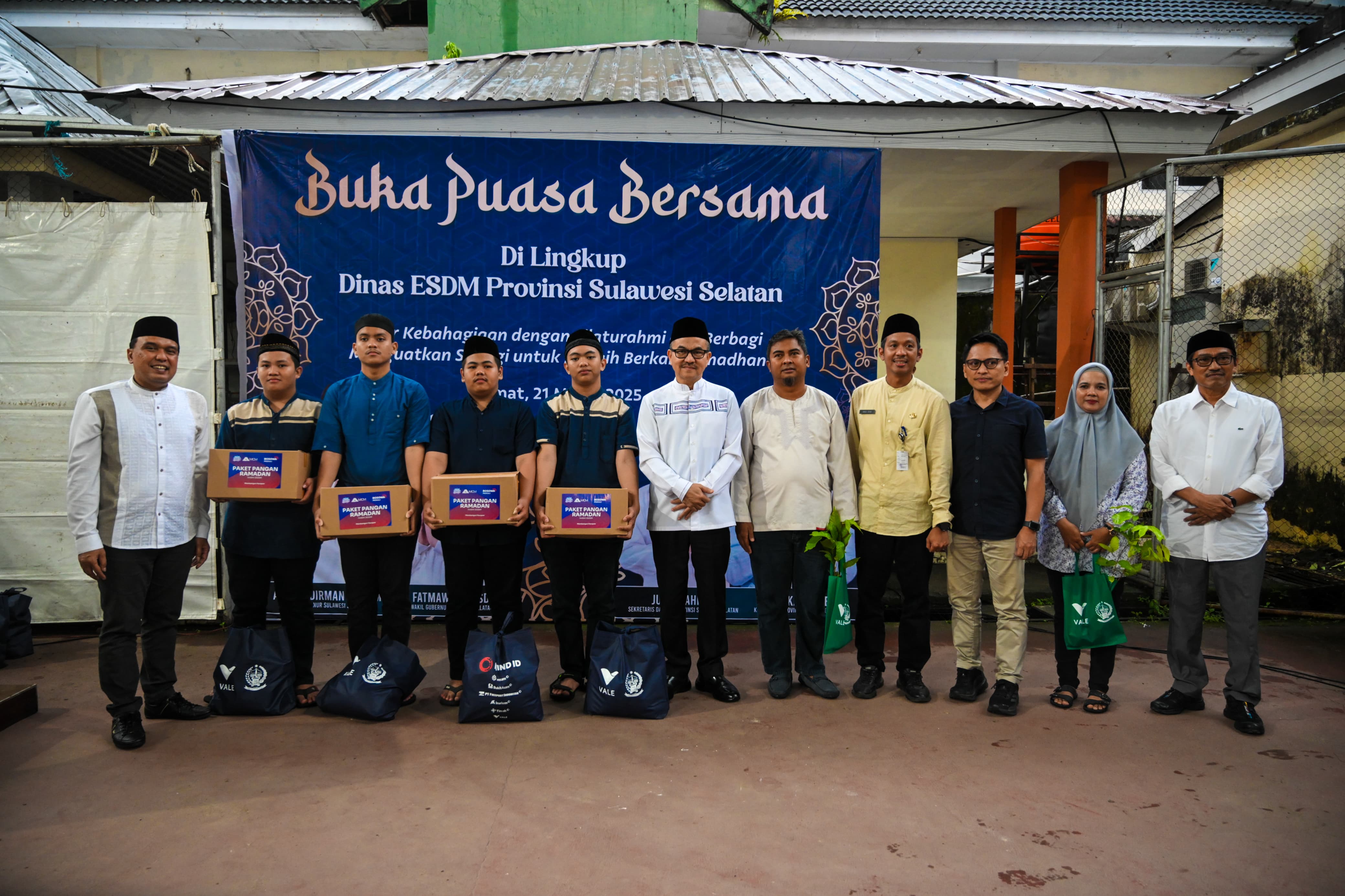 Sekda Jufri Rahman Buka Puasa Bersama Jajaran Pegawai Dinas ESDM Sulsel