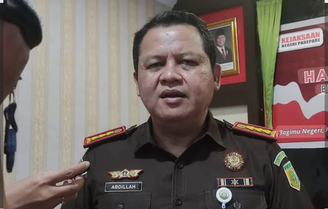 Darfiah Gantikan Abdillah sebagai Kajari Parepare