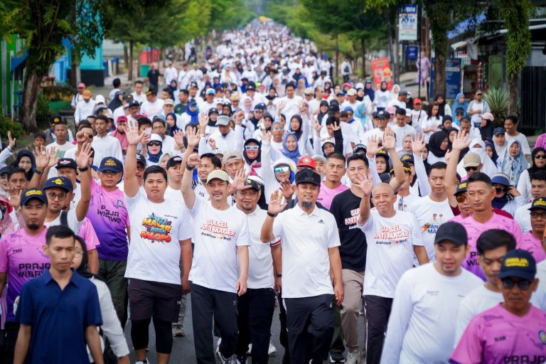 Ribuan Warga Palopo Antusias Ikuti Jalan Sehat Sulsel Anti Mager