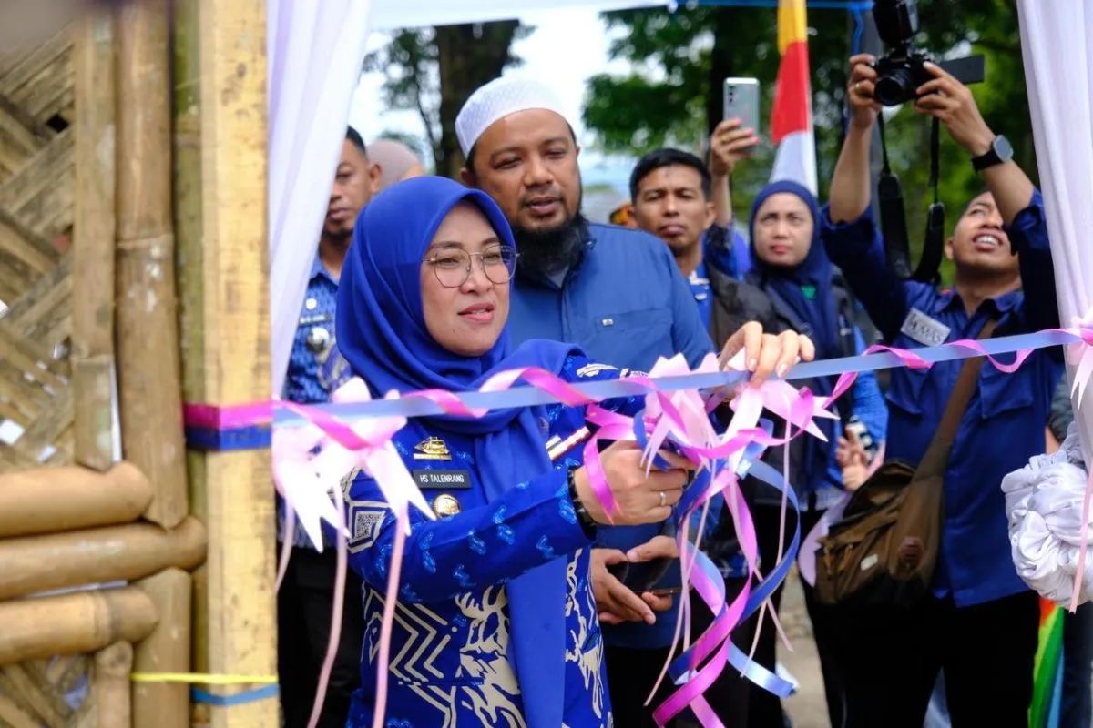 Bupati Gowa Resmikan Pusat Kuliner Malino