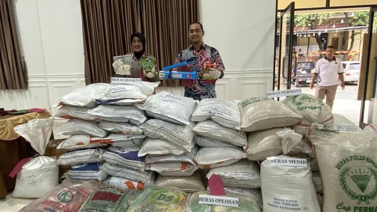 Ramai Informasi Beras Oplosan, Kemendag Sebut Rakyat Berhak Tuntut Ganti Rugi