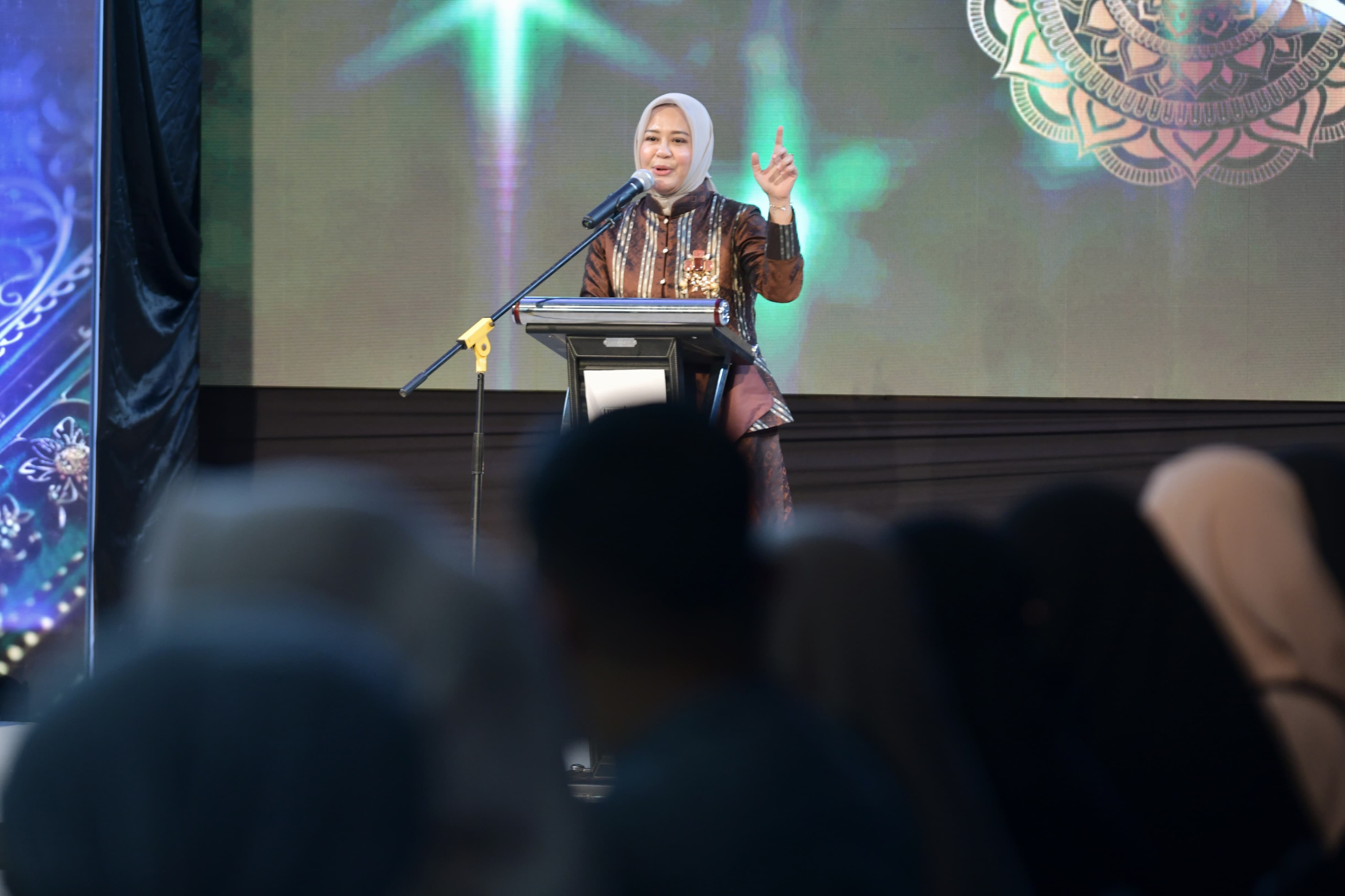 Bantu Permodalan UMKM, Wagub Sulsel Akan Lelang Preloved Pakaian di Trend Hijab Expo 2025