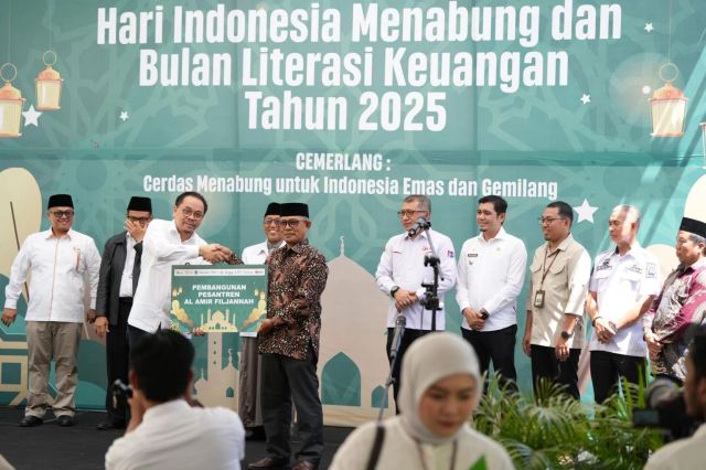 Dorong Budaya Menabung di Lingkungan Pesantren, Bank Sulselbar Gandeng Ribuan Santri Buka Rekening Simpel IB