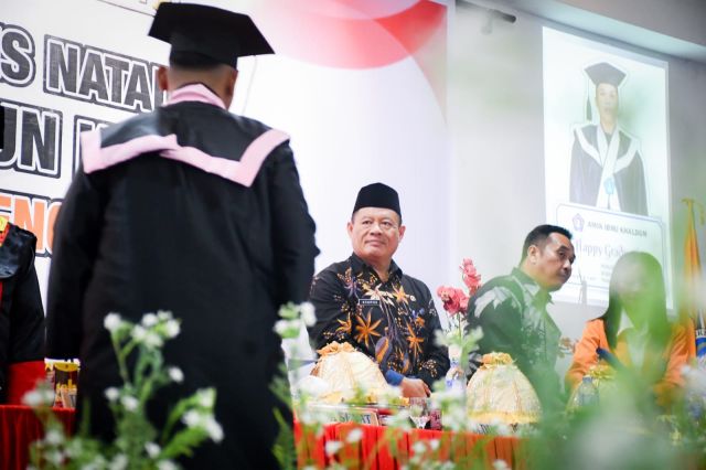Pemkot Hadiri Rapat Senat dan Wisuda AMIK Ibnu Khaldun Palopo ke-27