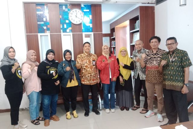Pengurus DPP Srikandi APPI Makassar Silaturahmi ke Dinas Sosial, Bahas Pelantikan dan Penguatan Sinergi