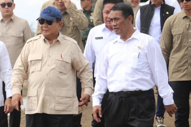 Sering Turun ke Sawah, Mentan Amran Dipuji Wapres Gibran Hingga Presiden Prabowo