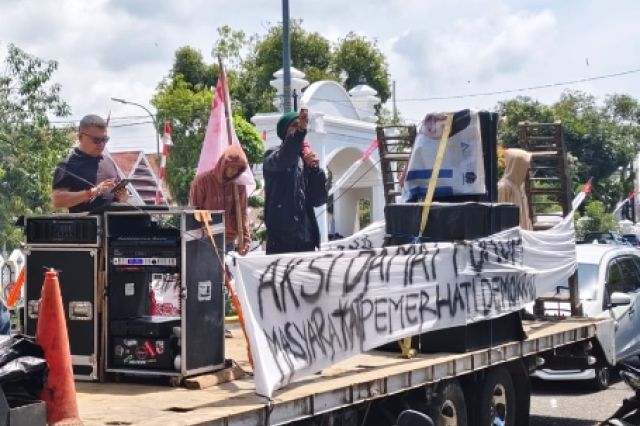 Ribuan Warga Bone Desak Dalang Kerusuhan Ditangkap