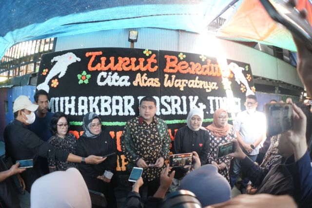 Munafri-Aliyah Serahkan Santunan bagi Keluarga Korban DPRD Makassar