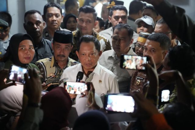 Mendagri Tito Apresiasi Langkah Cepat Pemkot Makassar Bentuk Posko Siskamling