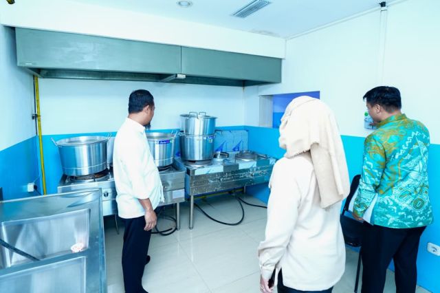 Gubernur Sulsel Tinjau Kesiapan Program Makan Bergizi Gratis Bersama KPPG