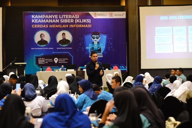 Diskominfo Makassar Gelar Kampanye Literasi Keamanan Siber untuk Pelajar SMP