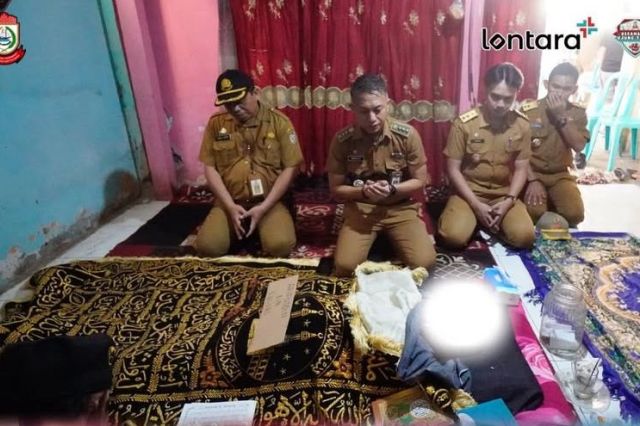 Camat Ujung Tanah Melayat Kerumah Duka Staf Satgas Kebersihan Ujung Tanah