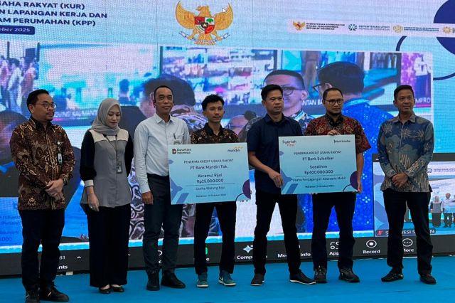 Syariah First, UMKM Kuat: Komitmen Bank Sulselbar di Akad Massal KUR 2025