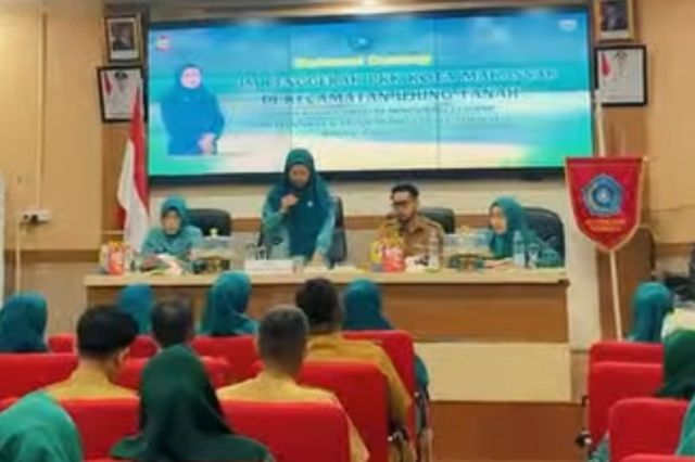 Sekretaris Camat dan PKK Ujung Tanah Sambut Ketua TP PKK Makassar Dalam Rangka SMEP 10 Program Kerja