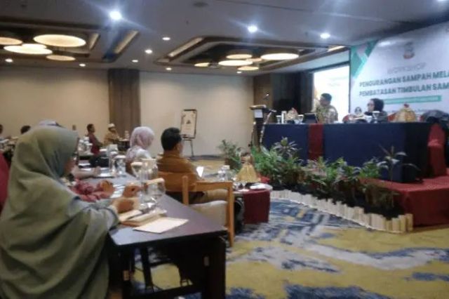 Dinas Lingkungan Hidup Makassar Gelar Workshop Penguatan Pengelolaan Sampah