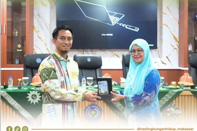 Kepala Dinas Lingkungan Hidup, Helmy Budiman Menjadi Narasumber SWSC di Universitas Muhammadiyah Makassar