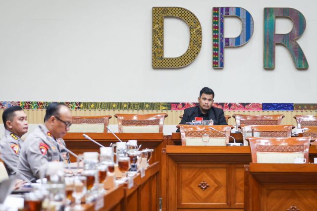 Komisi III DPR RI Gelar Rapat Reformasi Hukum dan Polri Bersama Wakapolri, Andi Amar Soroti Tunjangan Bhabinkamtibmas