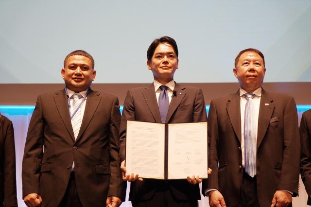Tampil di Panggung Global, Munafri Tandatangani Asian Circular Cities Declaration di ASCC 2025