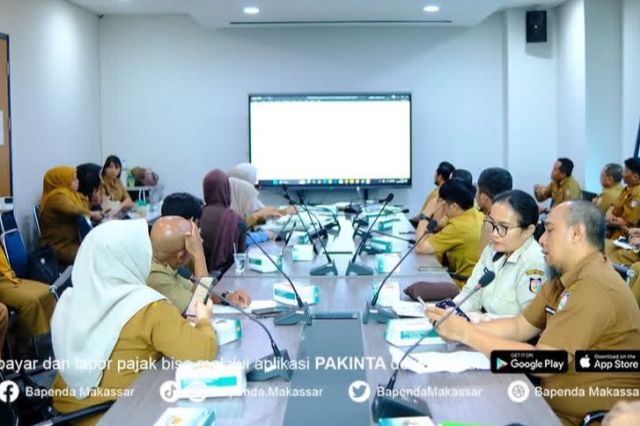 Bapenda Turut Hadir Dalam Rapat Pemberian Penghargaan Kepada Tokoh