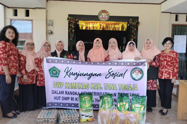 DWP Kemenag Tana Toraja Gelar Kunjungan Sosial, Wujudkan Toleransi Beragama