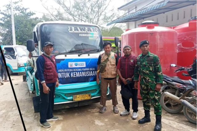 Gubernur Sulsel Salurkan Tiga Truk Air Bersih untuk Korban Banjir Aceh Tamiang