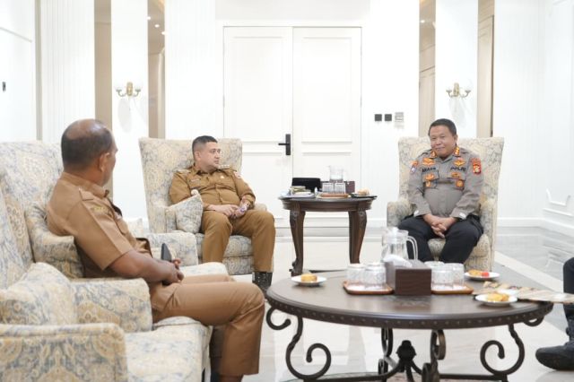 Wali Kota Makassar dan Ditbinmas Polda Sulsel Bahas Penguatan Pemolisian Masyarakat 