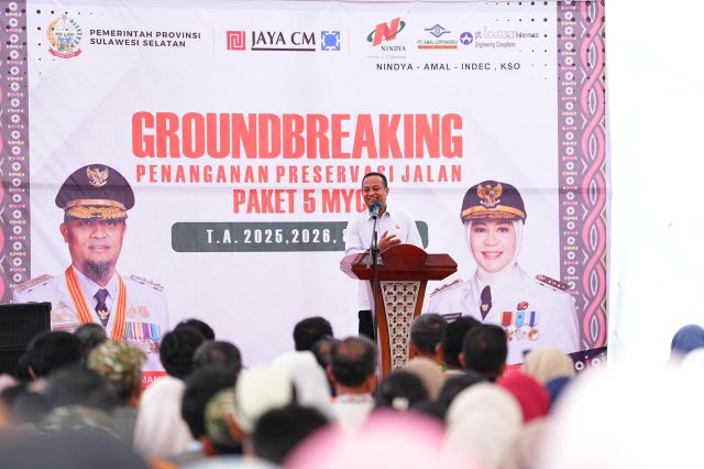 Gubernur Sulsel Ground Breaking Jalan Paket 5 MYP Rp383 Miliar di Poros Tanabatue-Palattae Bone