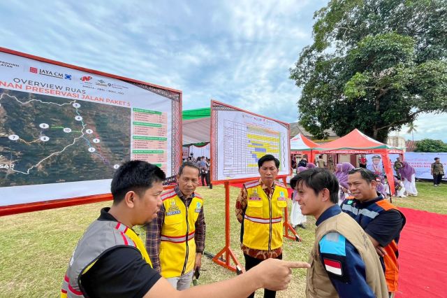 Uji Ketebalan Aspal Jalan Hertasning Penuhi Standar Teknis