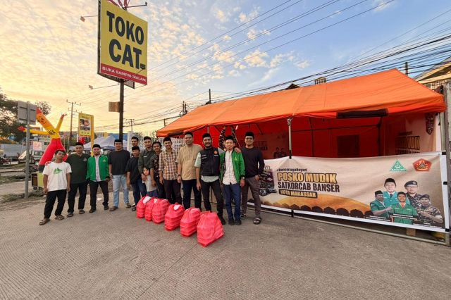 GP Ansor Sulsel Tebar Kepedulian, Ratusan Takjil Dibagikan
