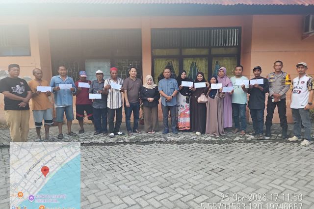 Melalui Staf Khusus, Gubernur Sulsel beri bantuan Korban Kebakaran di Bulukumba