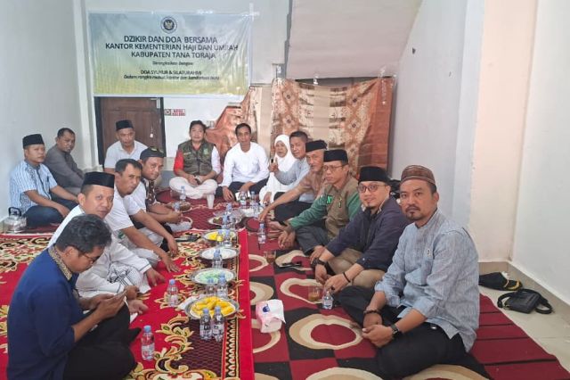 Kantor Baru, Semangat Baru! Kemenhaj Tana Toraja Gelar Dzikir dan Doa Bersama