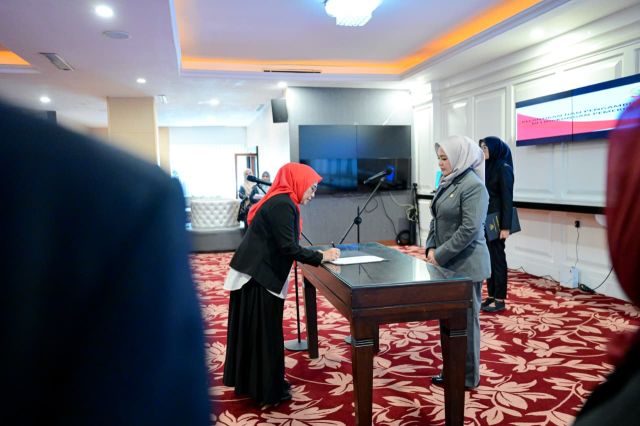 Fatmawati Rusdi Lantik Fatmawati jadi Dokter Ahli Utama Lingkup Pemprov Sulsel