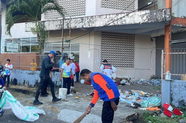 Kerja Bakti di KOR Mattoanging, Atlet Berprestasi Sulsel Harap Kawasan Jadi Pusat Pembinaan