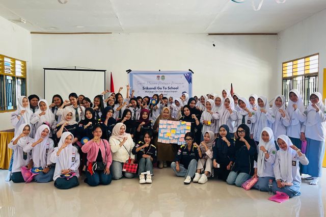 Srikandi Go to School, HMM FEB-UNANDA Edukasi Pelajar SMA Negeri 5 Luwu Utara