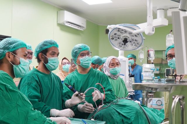 RSUD Labuang Baji Kembangkan Layanan Bedah Saraf melalui Operasi ETOS