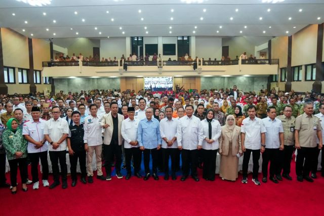 Dihadiri Menko Pangan dan Mendes, Gubernur Sulsel Harap KDKMP Optimalkan Program Pemerintah 
