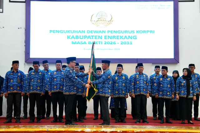 Sekda Sulsel Kukuhkan Dewan Pengurus Korpri Enrekang Masa Bakti 2026-2031