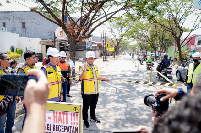 Gubernur Sulsel Bersama Kadis DBMBK Kunjungi Jalan Aroepala: Akses Lalu Lintas Gowa-Makassar Makin Lancar