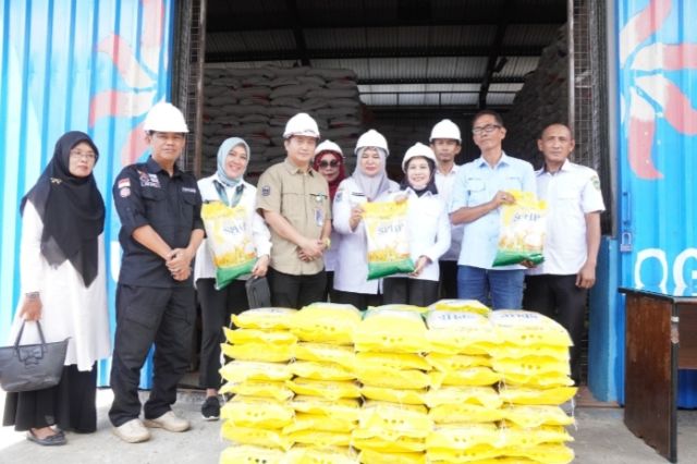 Wali Kota Palopo Tinjau Ketersediaan dan Harga Bahan Pokok di PNP dan Gudang Bulog