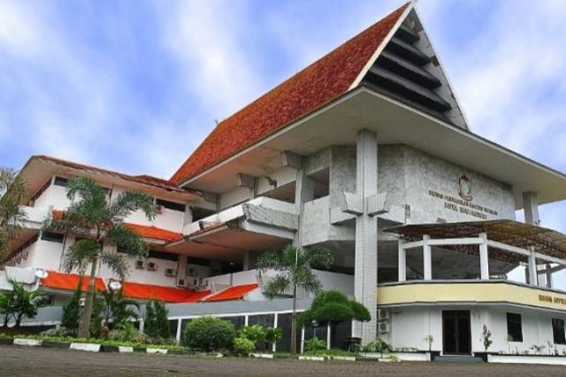 DPRD Makassar Bantah Tudingan Wali Kota Abaikan Pendemo