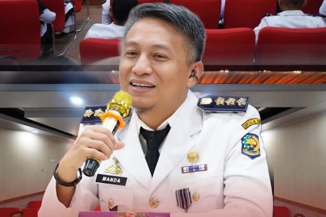 Camat Amanda Syahwaldi Pimpin Pelaksanaan Serah Terima Jabatan Lingkup Kecamatan Ujung Tanah 