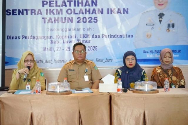 Disdagkop Luwu Timur Gelar Pelatihan Sentra IKM Olahan Ikan