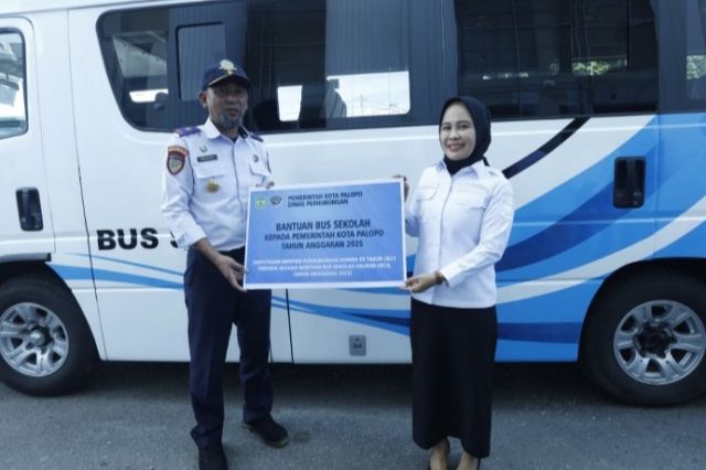 Terima Satu Unit Bus Sekolah, Pemkot Palopo Perkuat Akses Pendidikan Gratis
