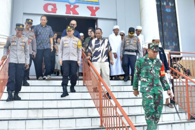 Wakil Wali Kota Palopo Tinjau Gereja, Pastikan Perayaan Natal Berjalan Aman dan Damai